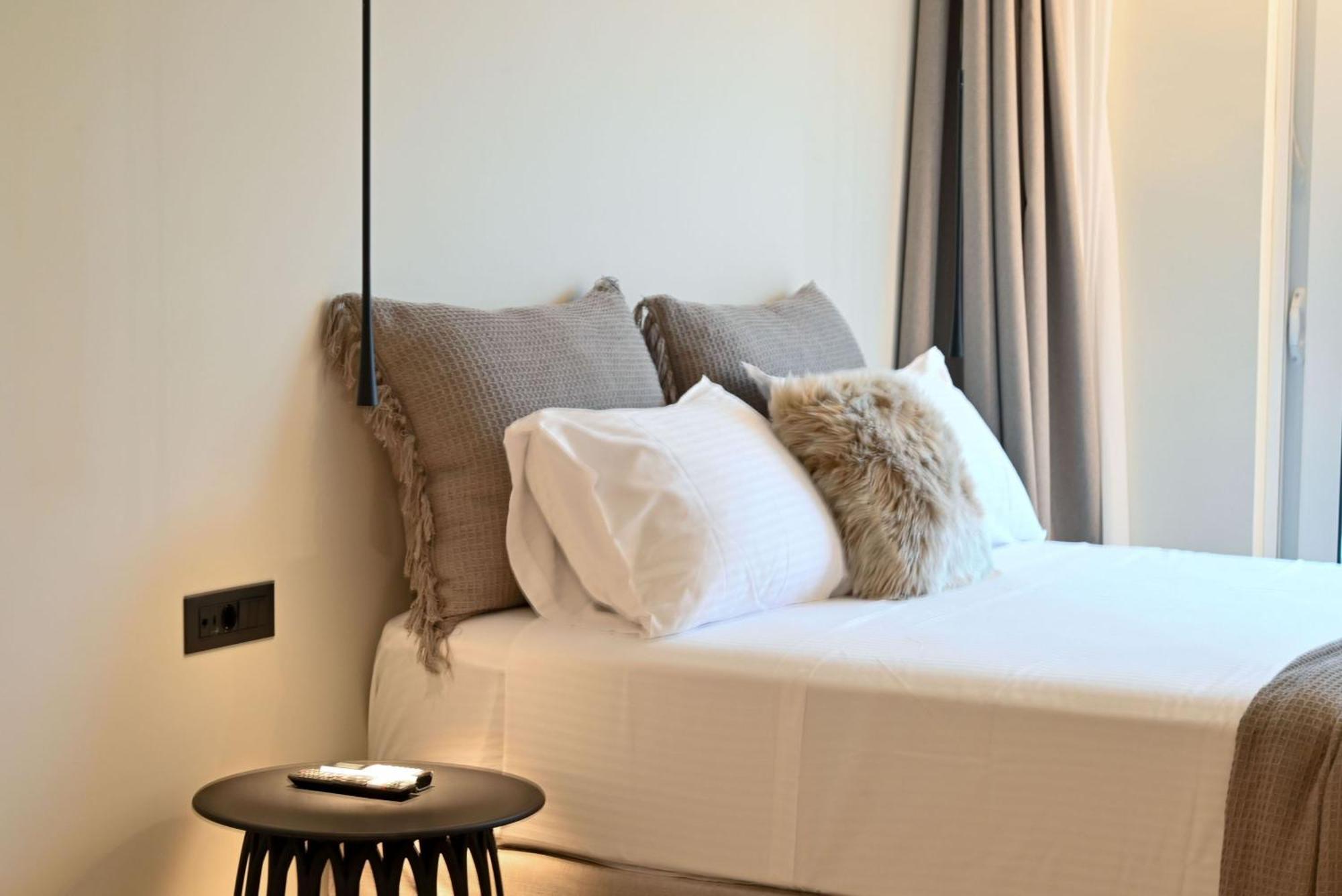 Rhotheon Suites In Ialysos  Buitenkant foto
