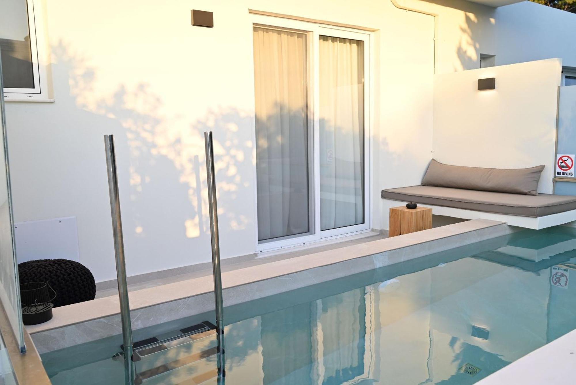Rhotheon Suites In Ialysos  Buitenkant foto