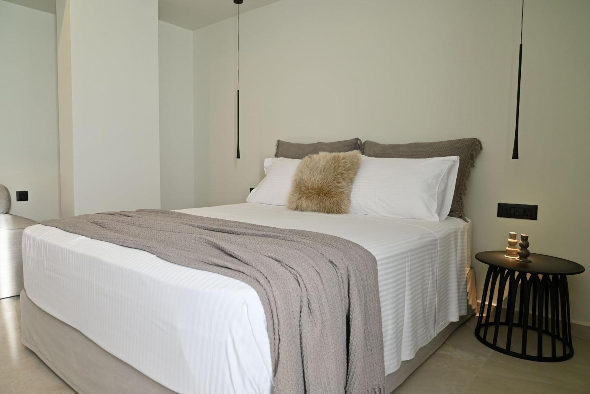 Rhotheon Suites In Ialysos  Buitenkant foto