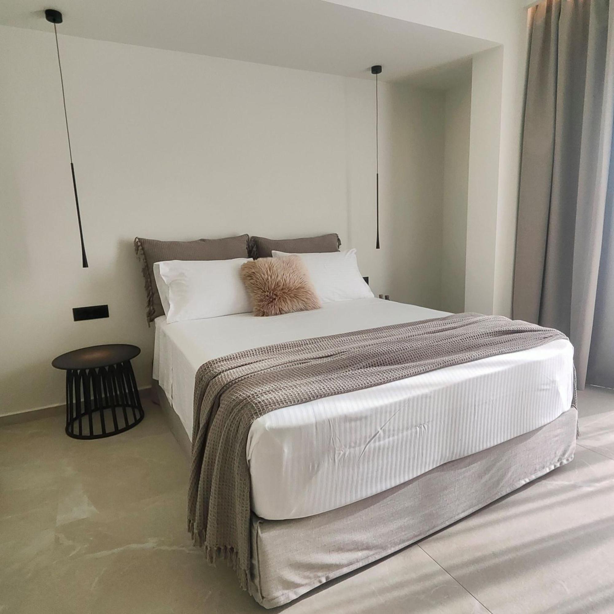 Rhotheon Suites In Ialysos  Buitenkant foto