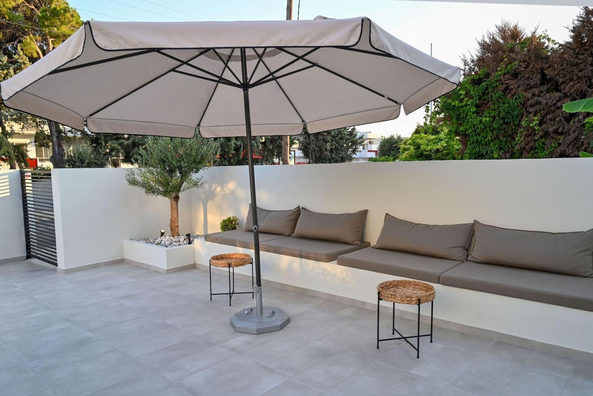 Rhotheon Suites In Ialysos  Buitenkant foto