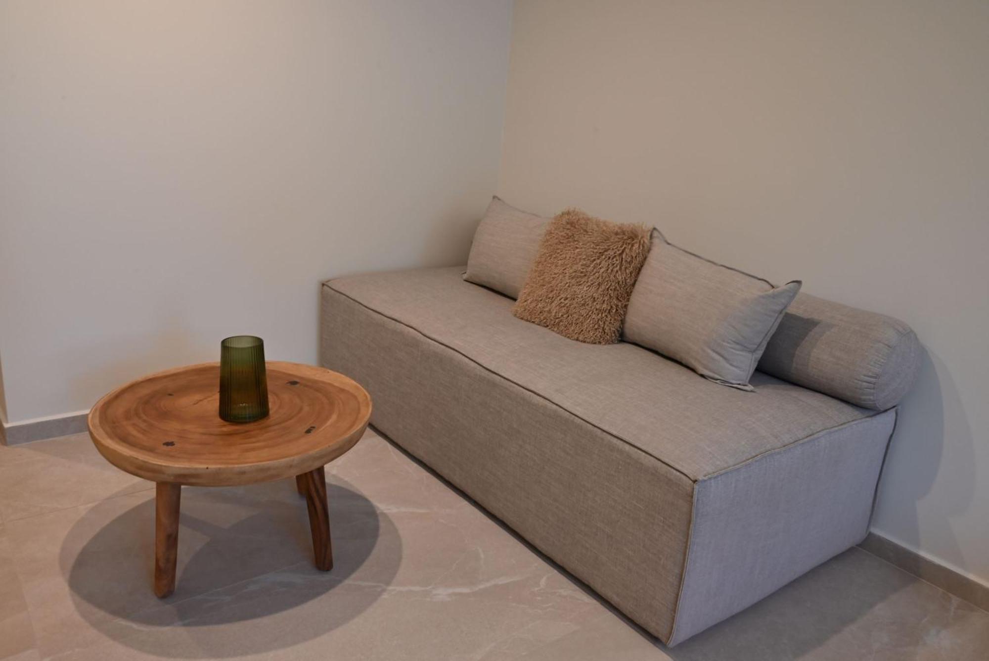 Rhotheon Suites In Ialysos  Buitenkant foto